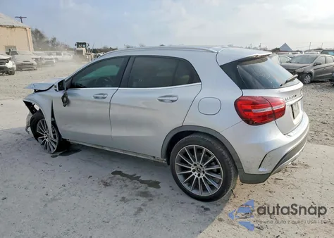 2019 Mercedes-Benz Gla 250 z USA, uszkodzony, nr VIN WDCTG4EB2KU013817